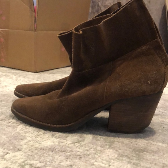 Leather suede booties with heel - Picture 2 of 6